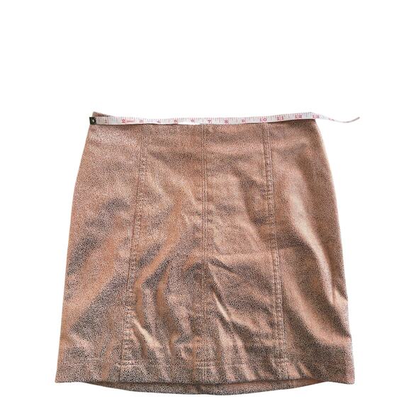 Free People Rose Gold Metallic Pleated Mini Skirt – Pre-Loved – Size 0 - Picture 7 of 11